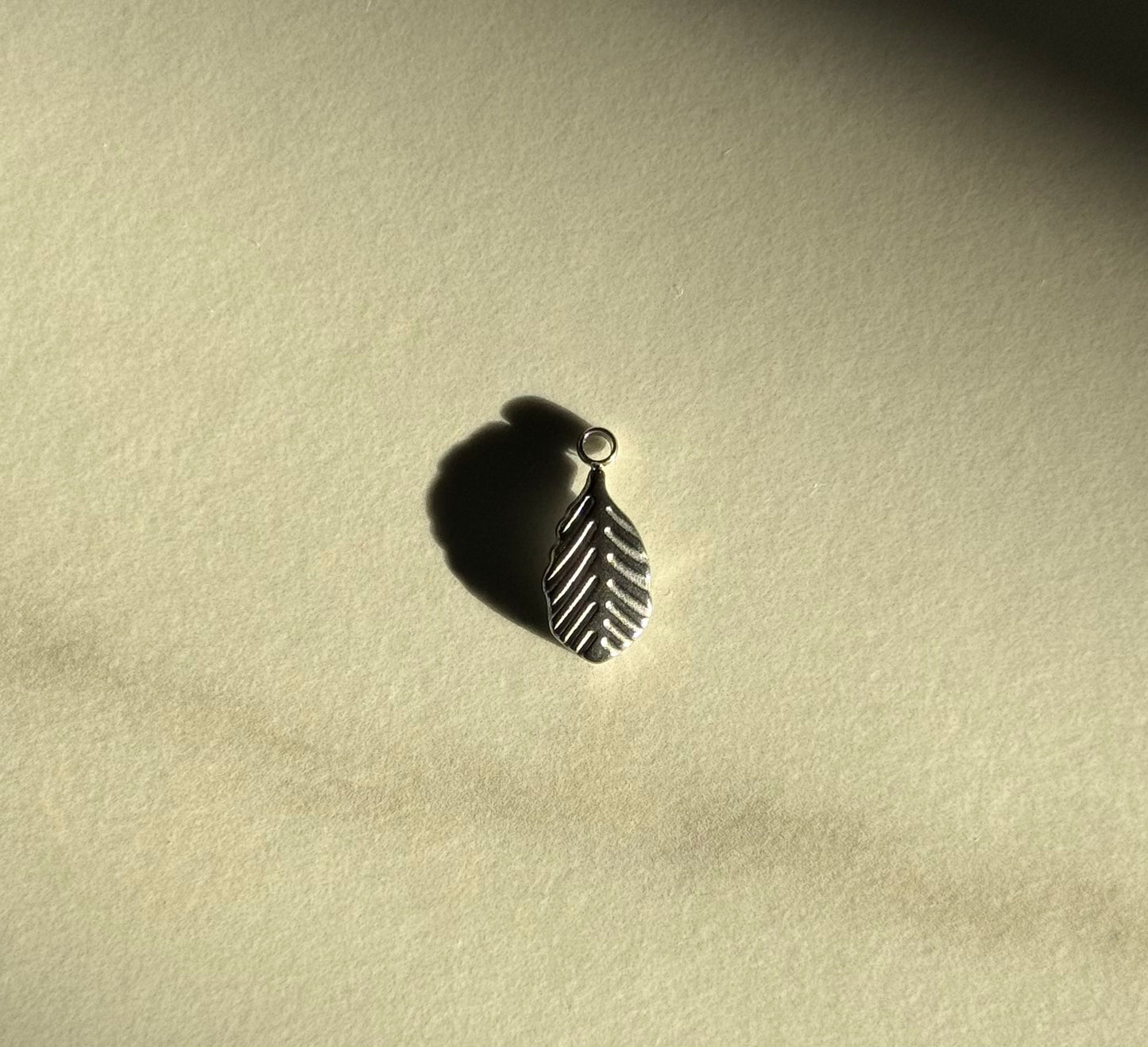 Pampille argenté feuille