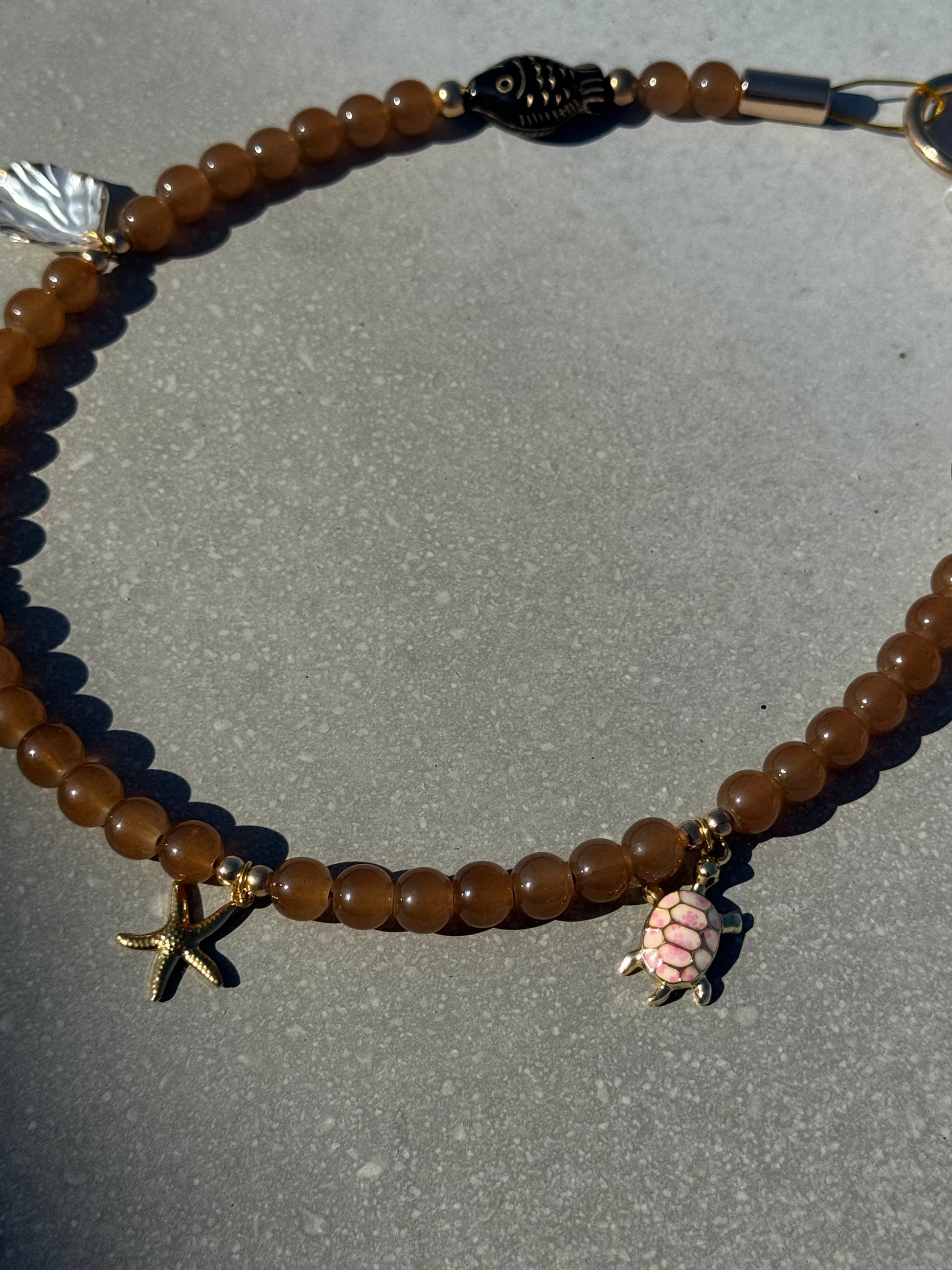 Collier porte médaille Marée Basse - Aura Necklaces