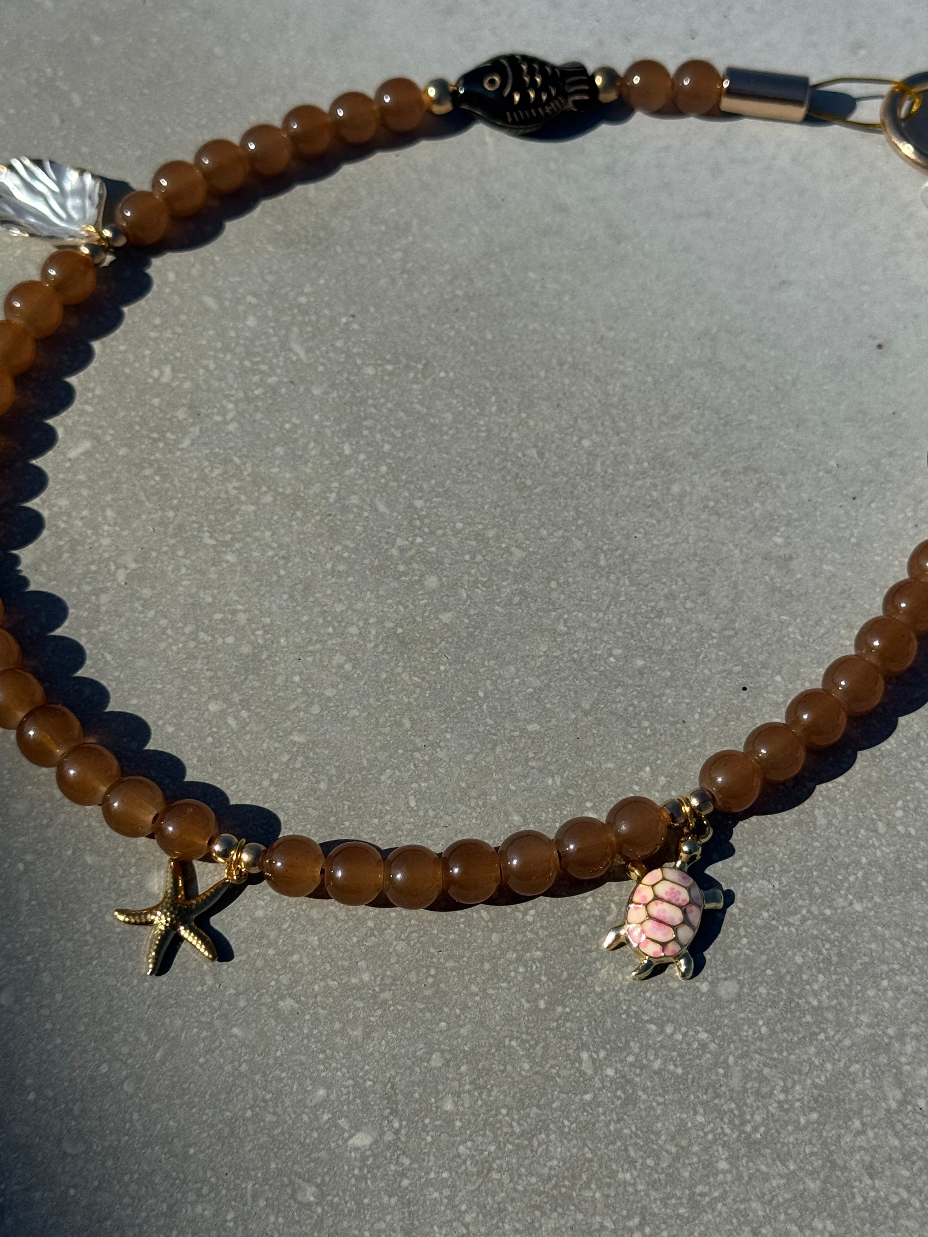 Collier porte médaille Marée Basse - Aura Necklaces